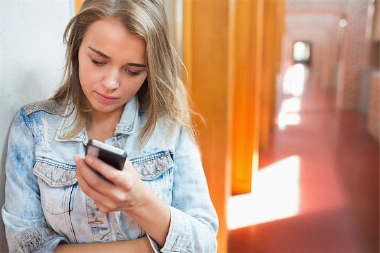 4 Must Use Texting Tips for Hiring Managers
