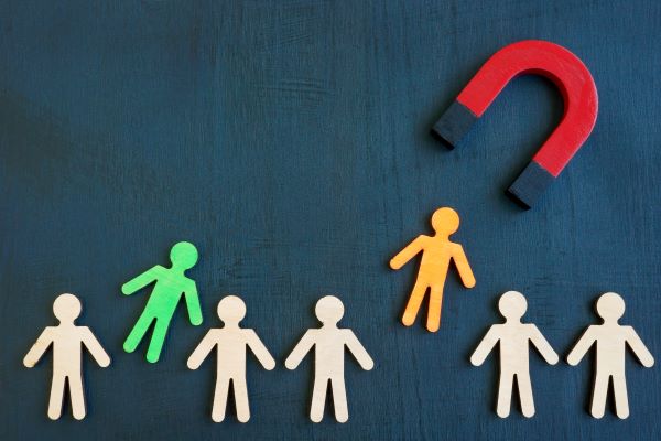 How to Write a Job Description That Attracts the Right Candidates