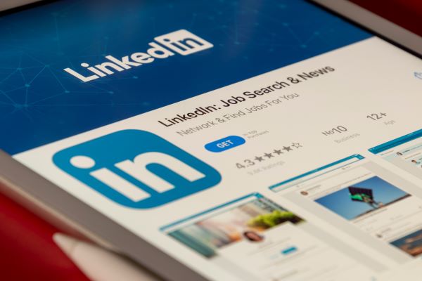 It’s Time for a LinkedIn Profile Update. Does Yours Check These 5 Boxes?